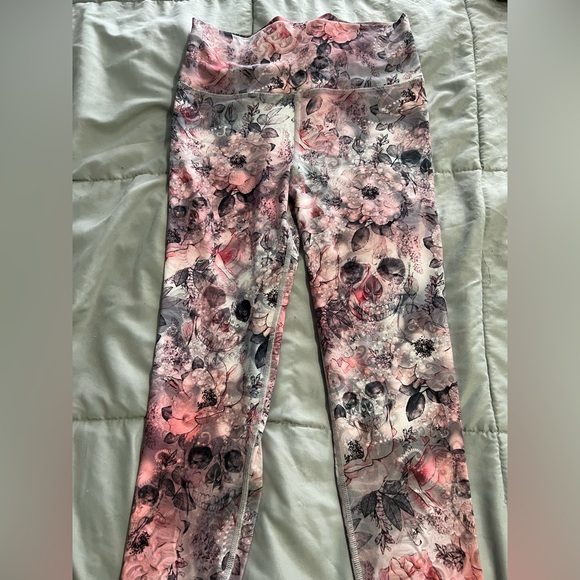 High Waist EVCR Leggings - Picture 1 of 3